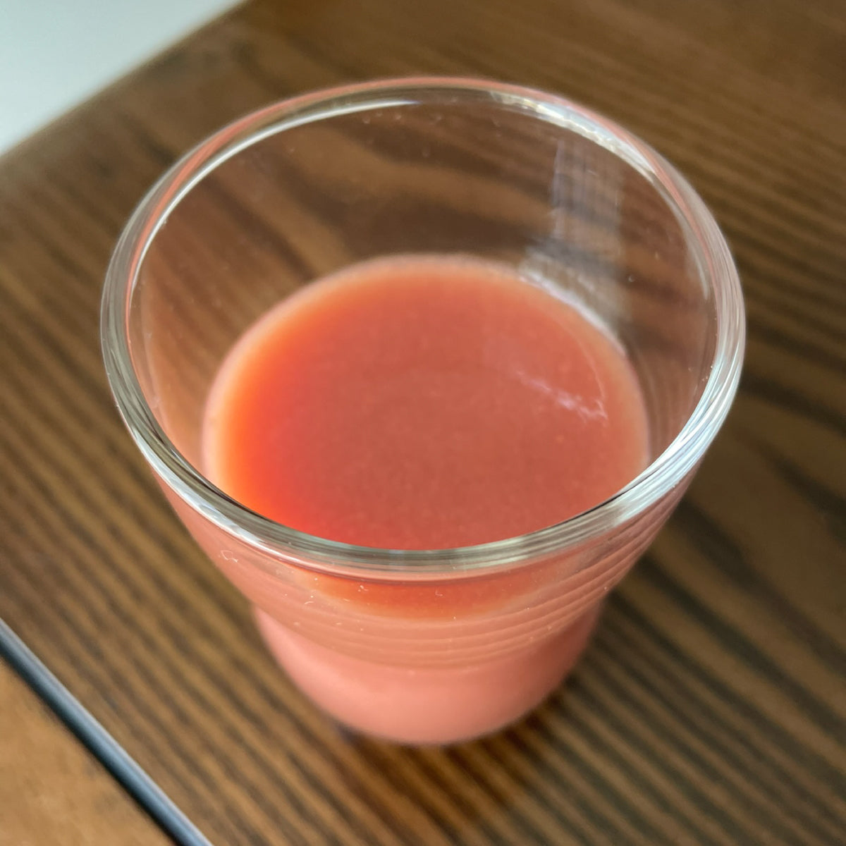 有機JAS認定 徳之島産グアバジュース 900ml 果汁90％ 加糖タイプ 羽田空港カフェ提供 南国トロピカルドリンク 冷凍保存可